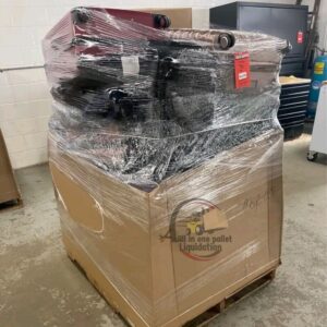 MACY’S LUGGAGE & HANDBAGS