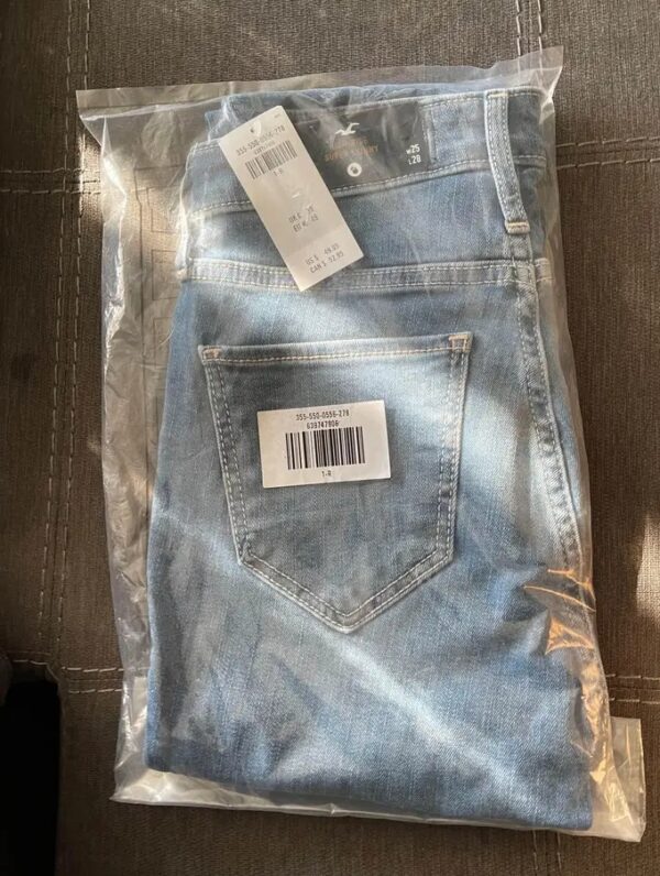 Hollister Jeans Box (40 pieces) - Image 2