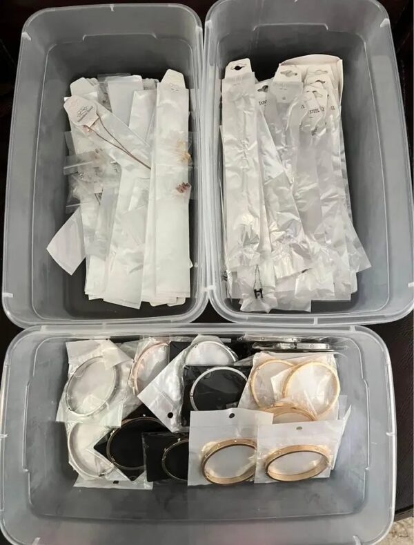 Jewelry Lot ($300 / 400 - 410 pieces)